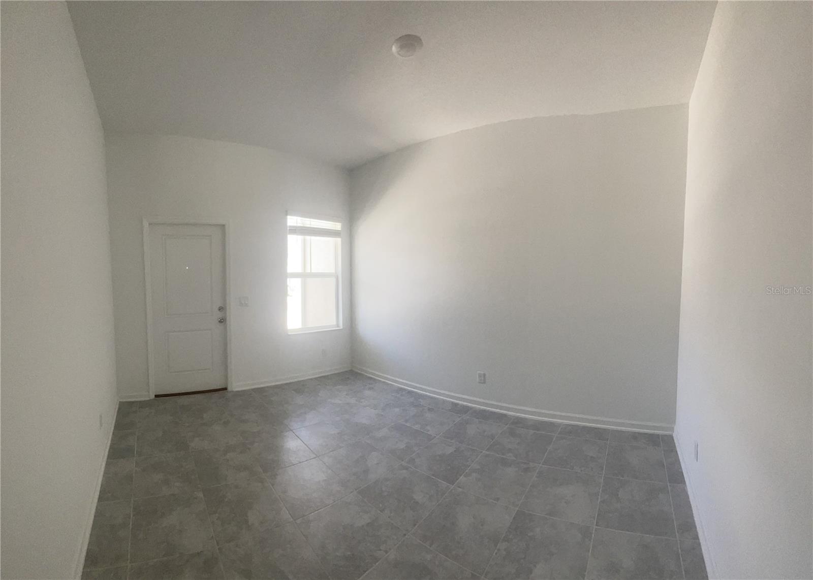 Listing photo id 0 for 2440 Skyline Loop