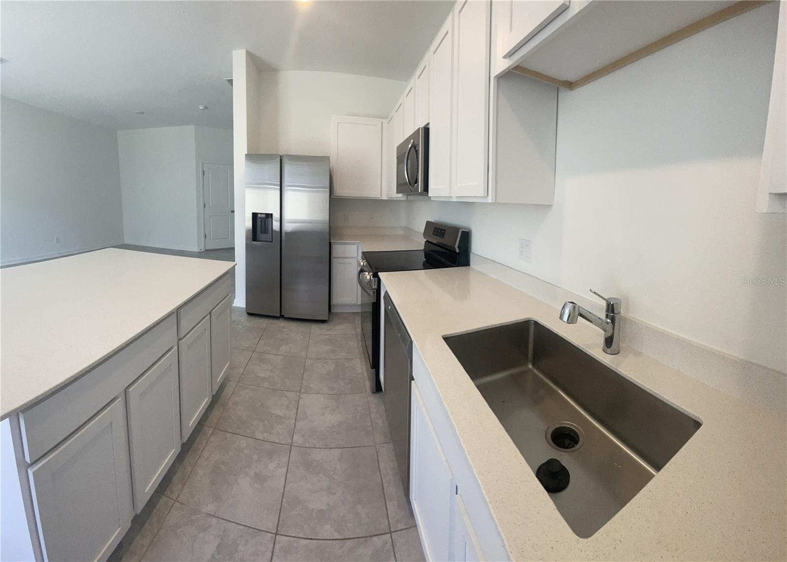 Listing photo id 4 for 2440 Skyline Loop