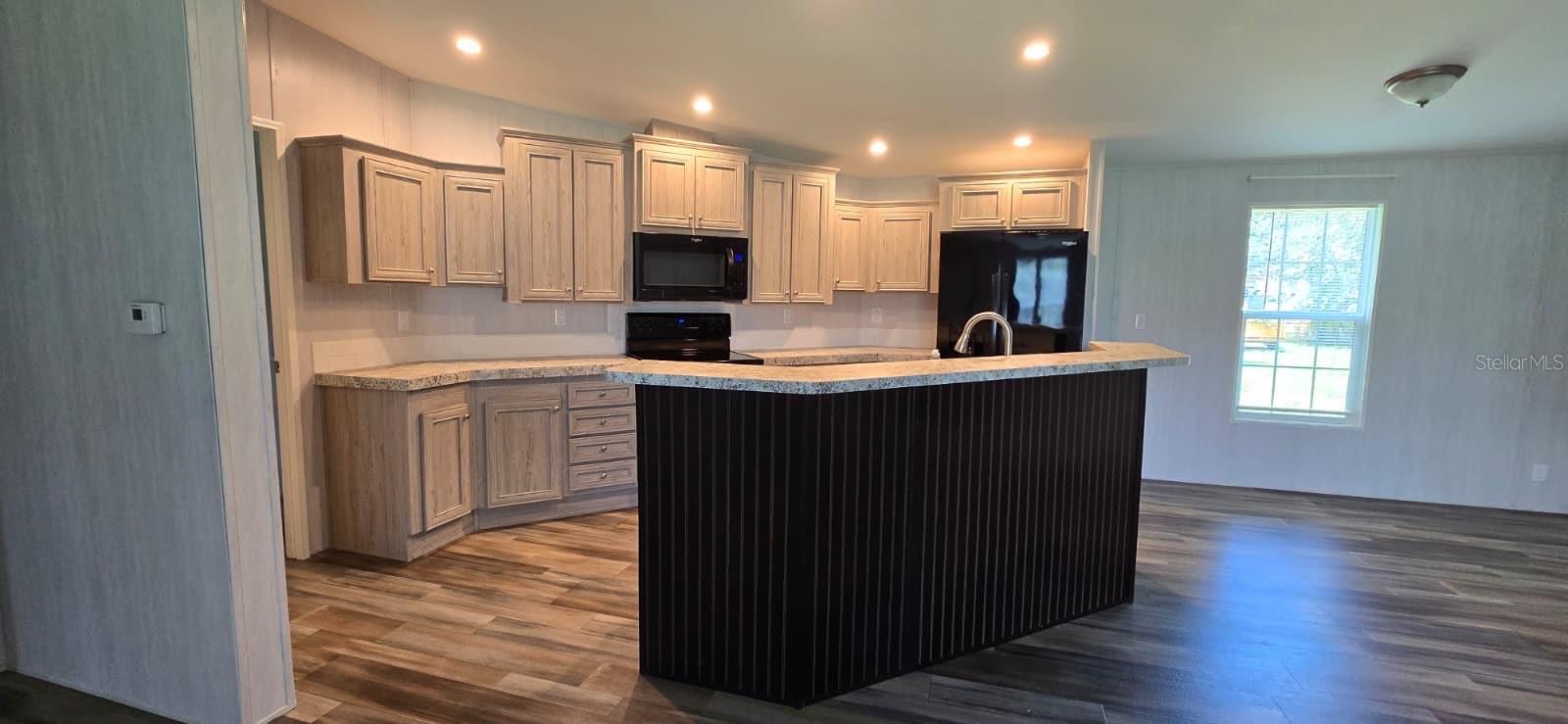 Image 3 of 11 For 18944 3rd Avenue