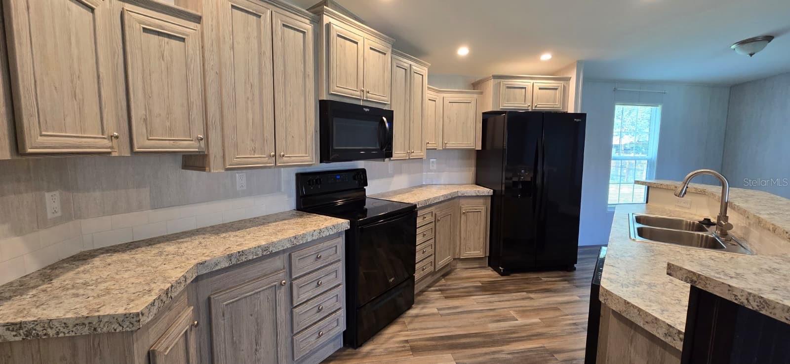 Image 4 of 11 For 18944 3rd Avenue