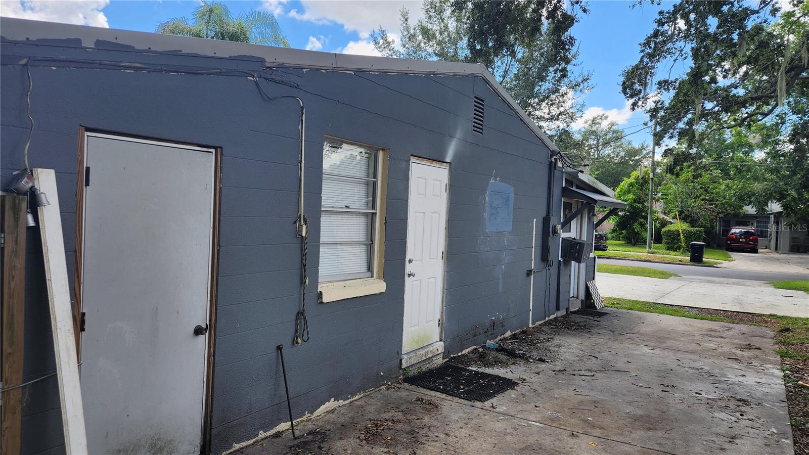 Image 3 of 13 For 1805 Guinyard Way