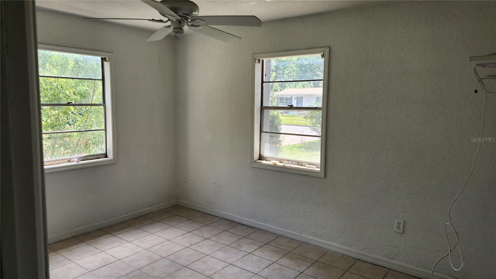 Image 8 of 13 For 1805 Guinyard Way