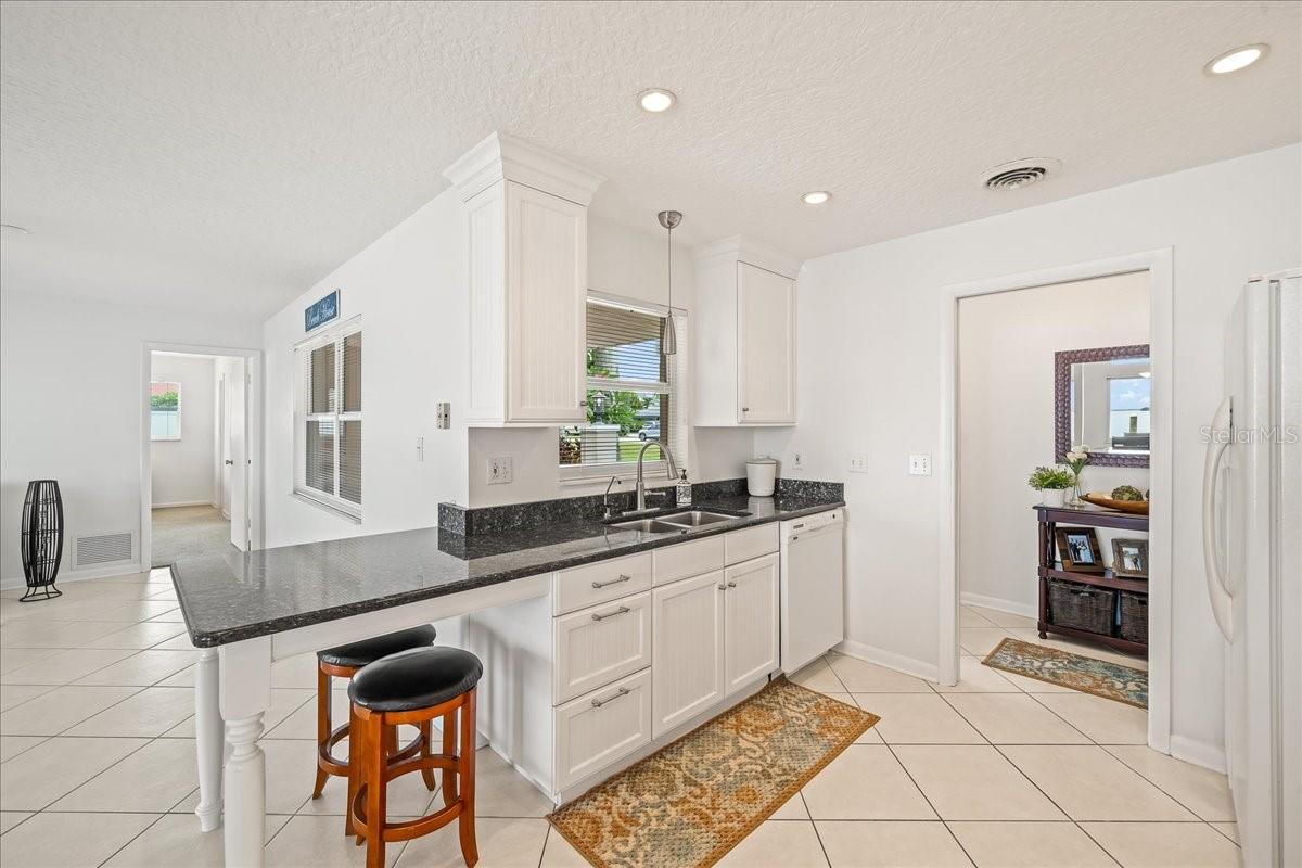 Image 4 of 55 For 17 Country Club Road