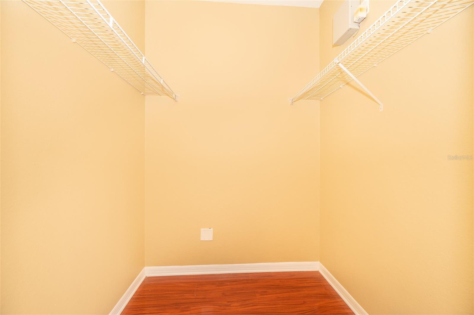 Image 18 of 29 For 2514 Grand Central Parkway 3