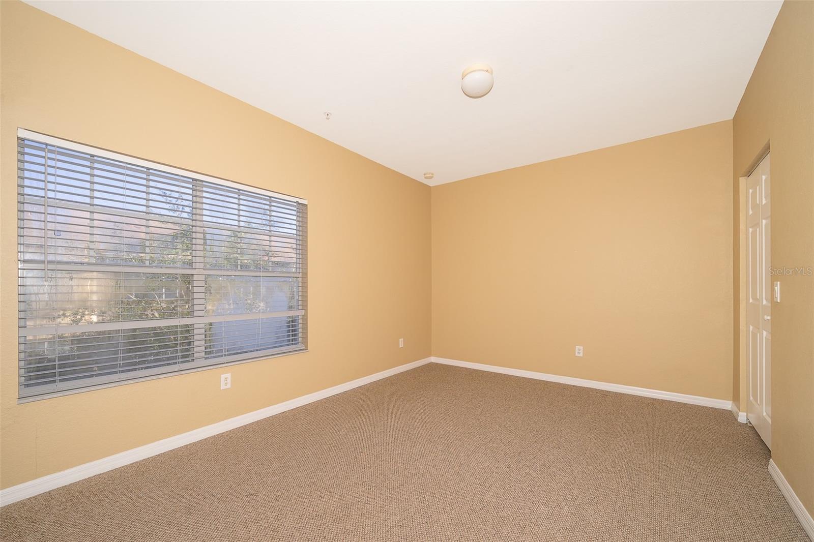 Image 22 of 29 For 2514 Grand Central Parkway 3