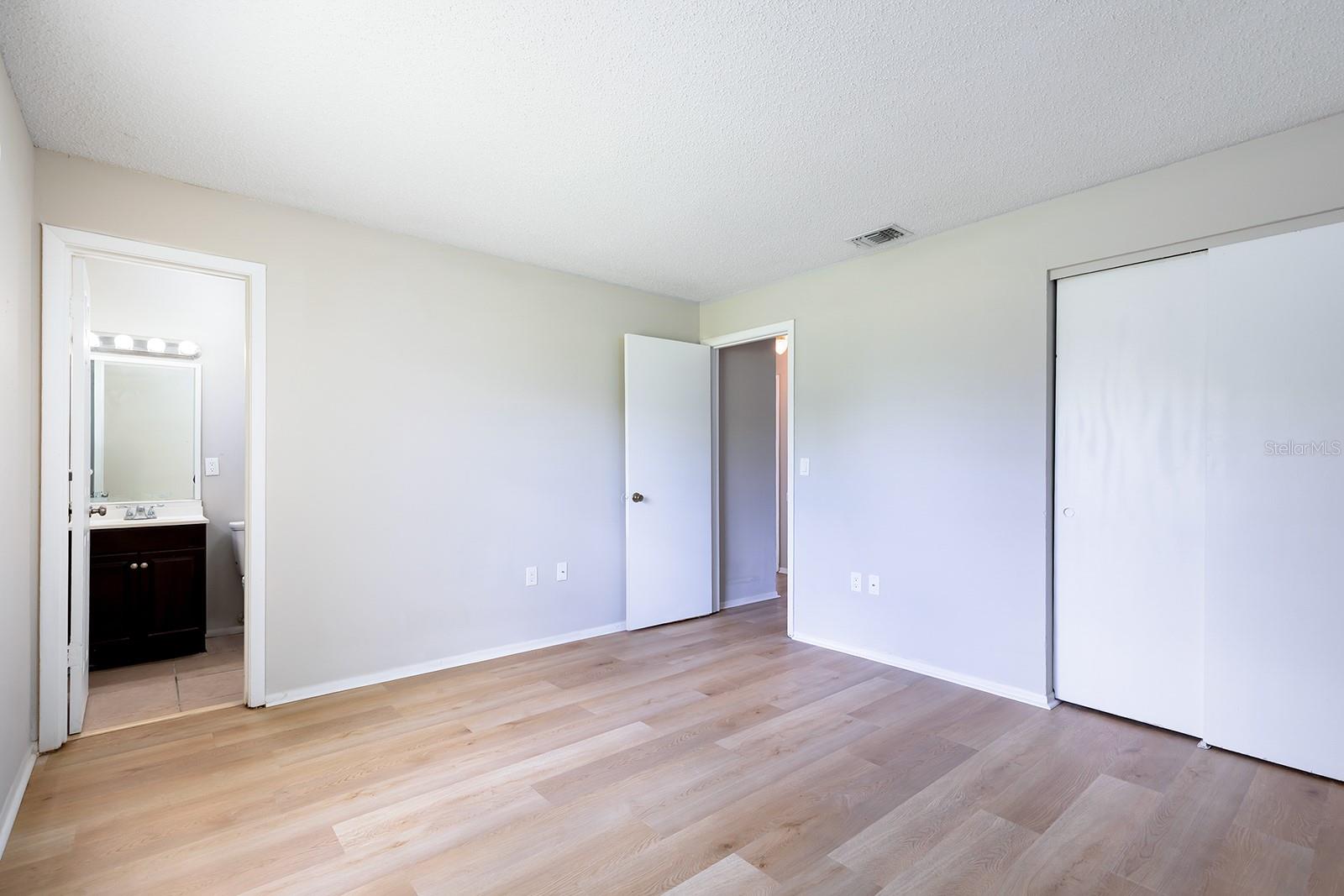 Image 10 of 20 For 29 Lake Villa Way