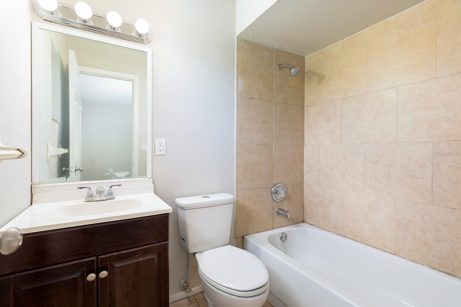 Image 11 of 20 For 29 Lake Villa Way