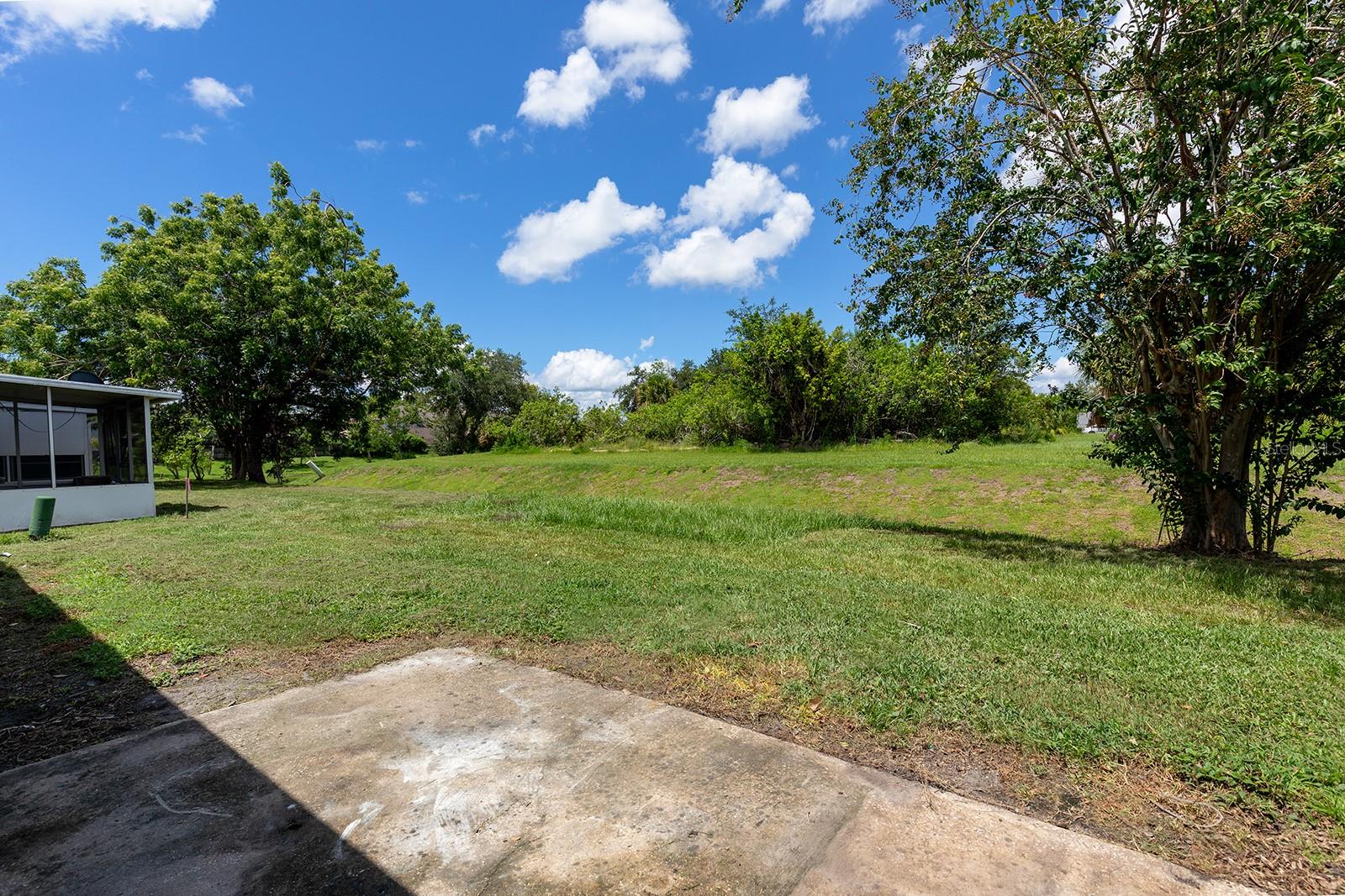 Image 17 of 20 For 29 Lake Villa Way