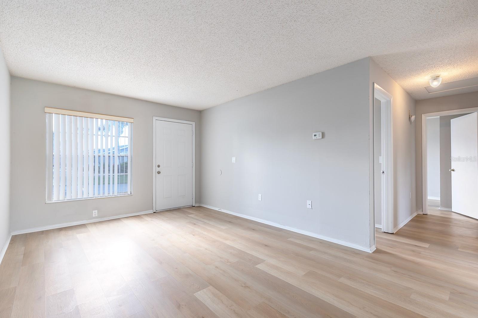 Image 5 of 20 For 29 Lake Villa Way