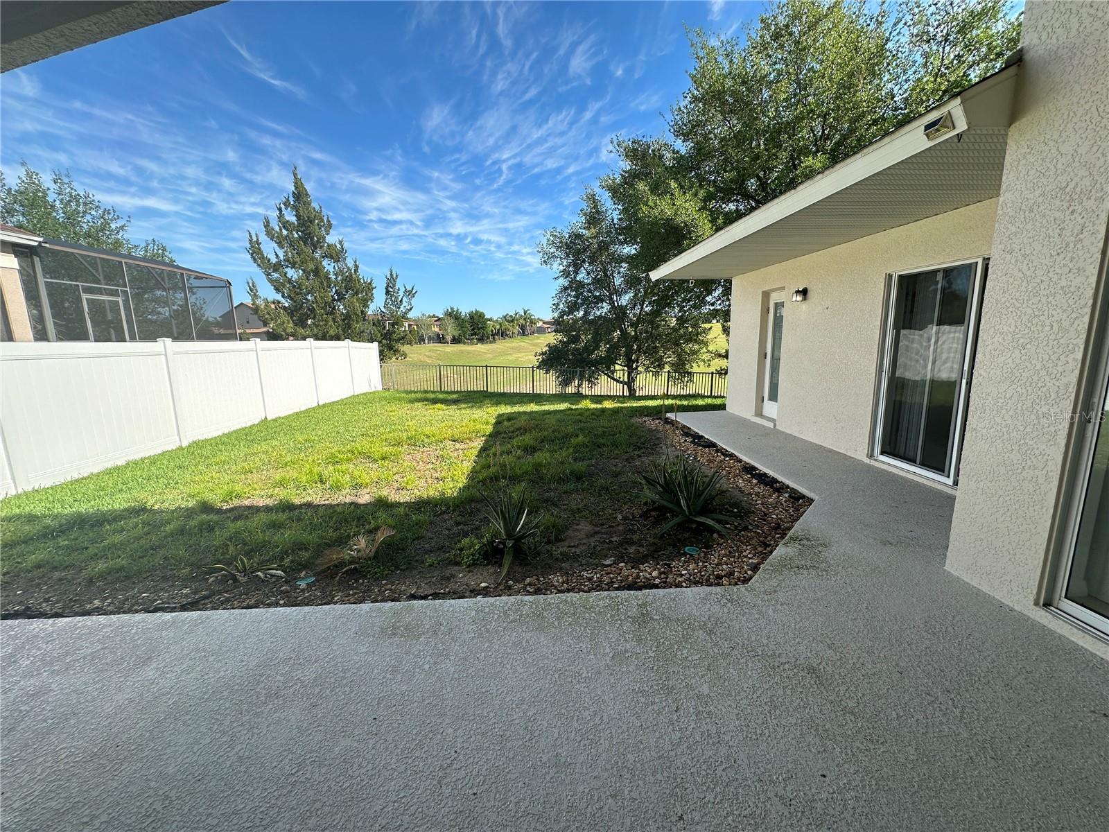Image 23 of 26 For 10955 Lemay Drive