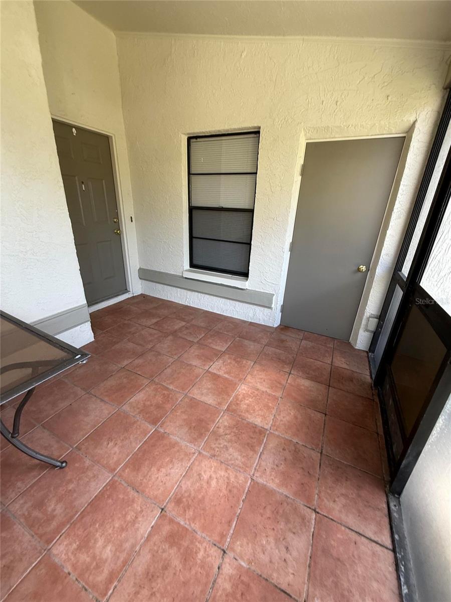 Listing photo id 1 for 11746 Spring Tree Lane