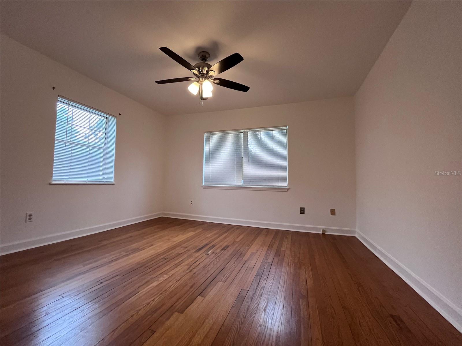 Image 13 of 27 For 1205 Mayfield Avenue