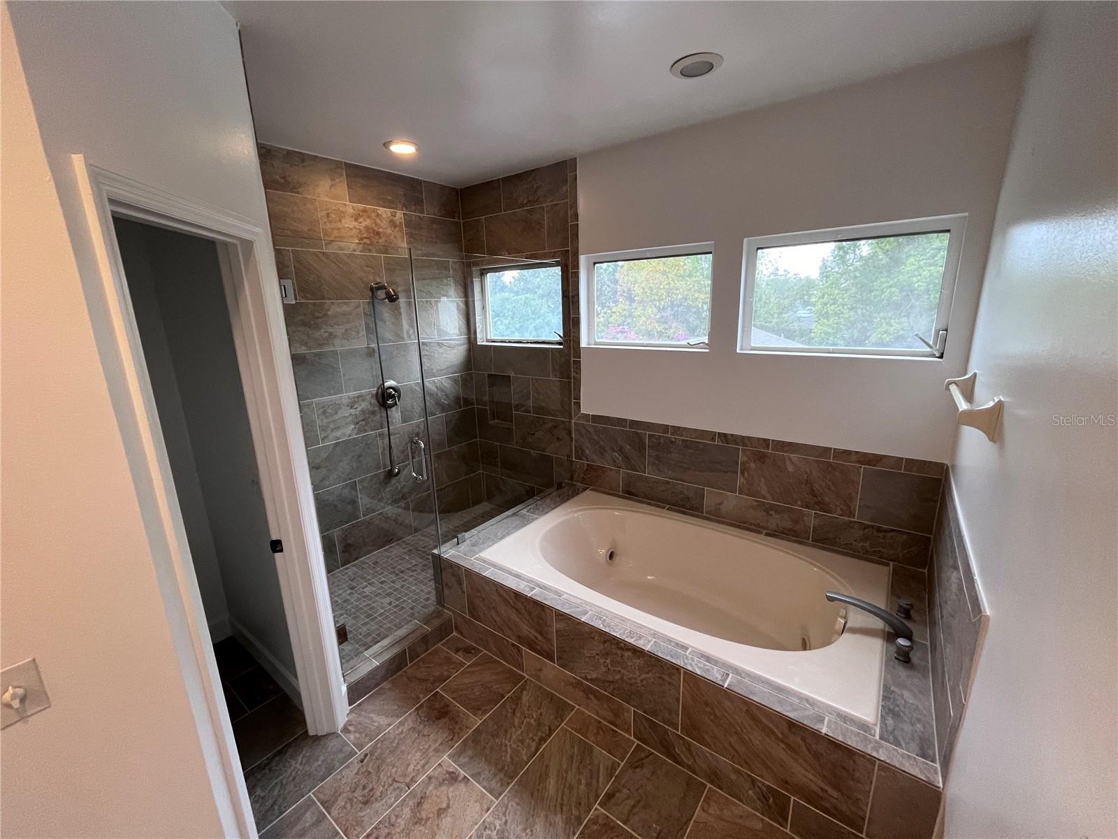 Image 17 of 27 For 1205 Mayfield Avenue