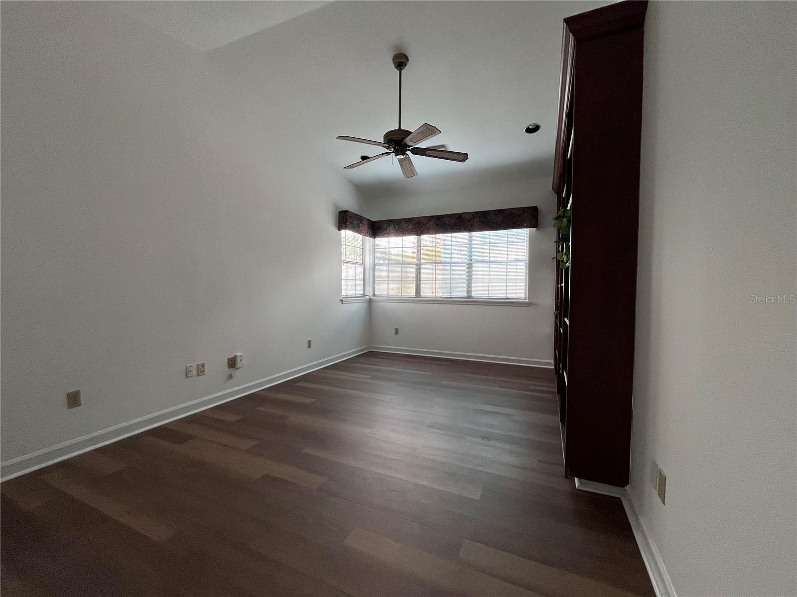 Image 23 of 27 For 1205 Mayfield Avenue