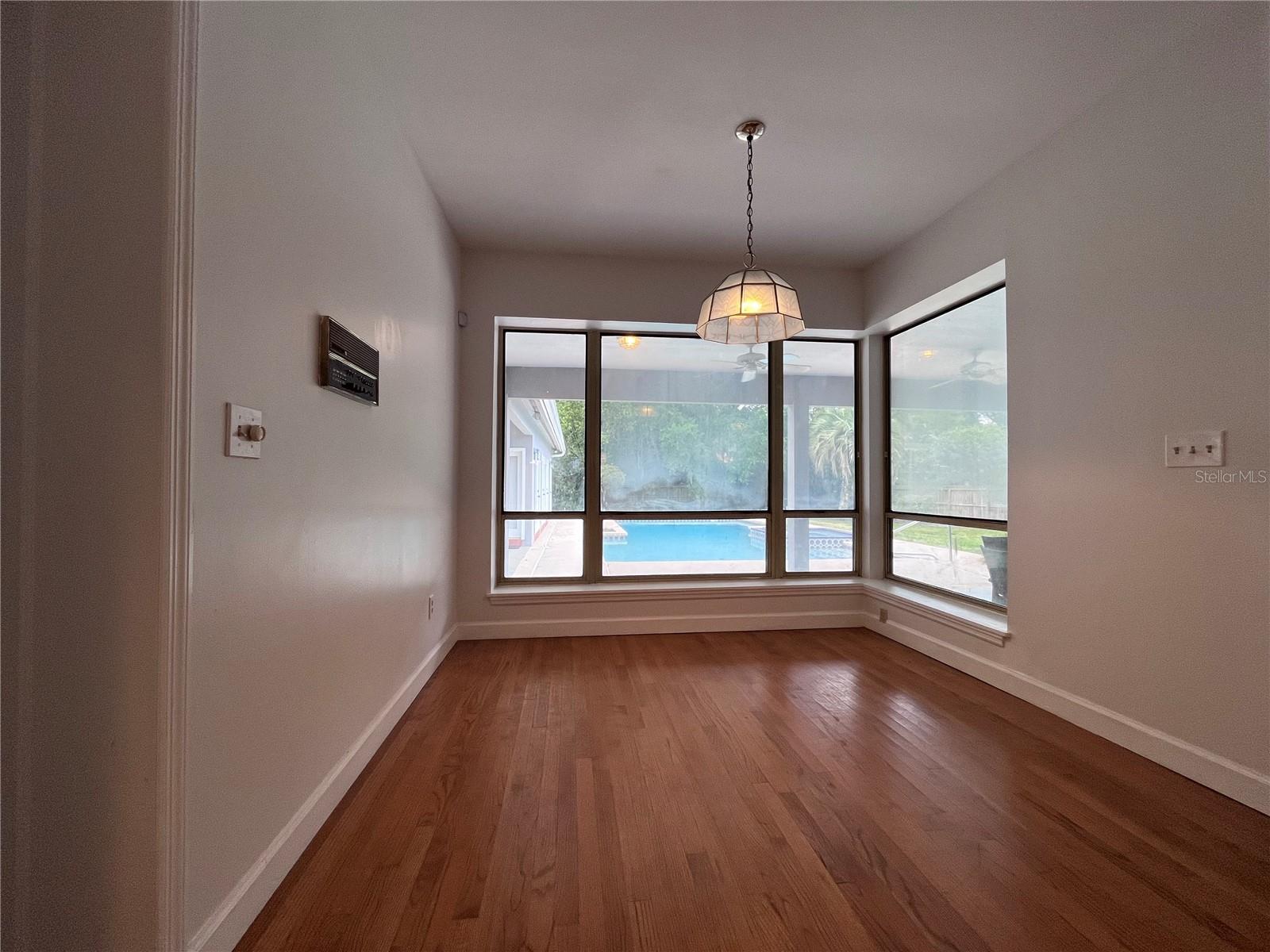 Image 8 of 27 For 1205 Mayfield Avenue