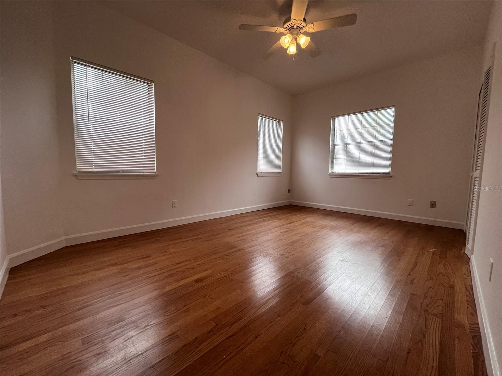 Image 9 of 27 For 1205 Mayfield Avenue