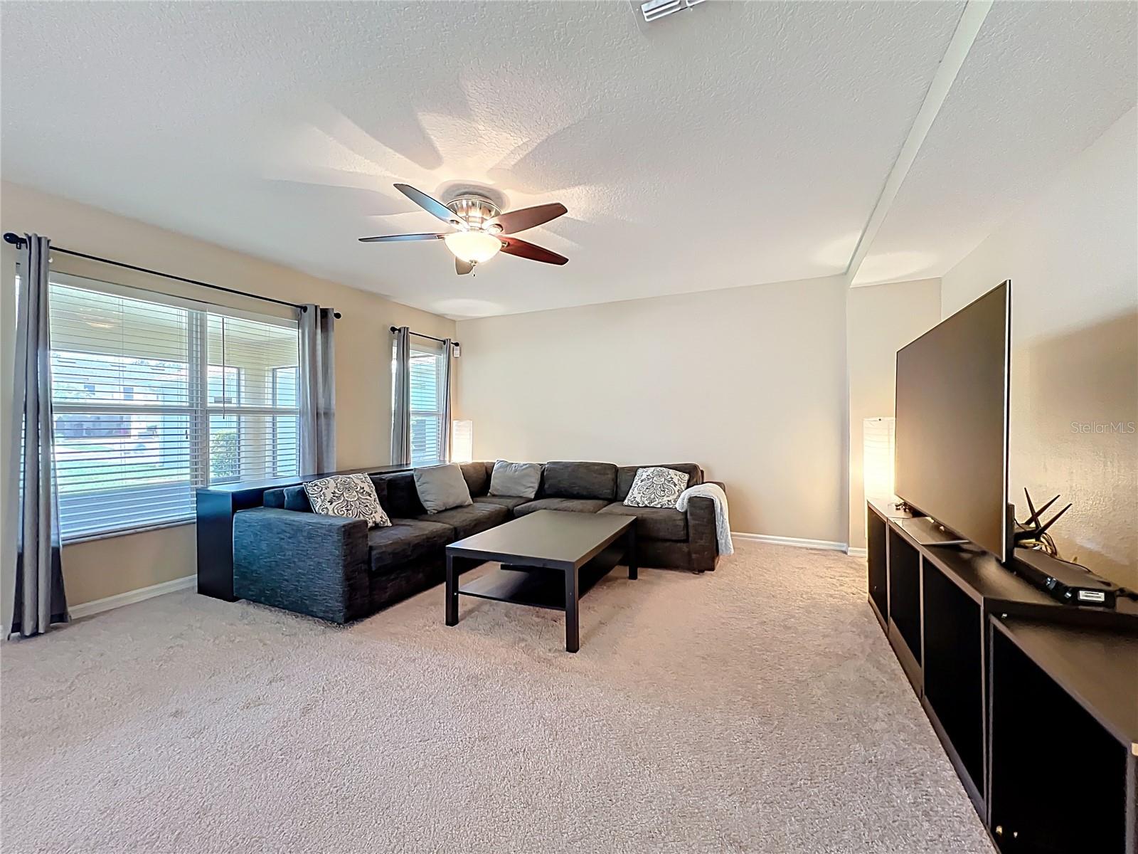 Image 17 of 71 For 2463 Lacerta Drive