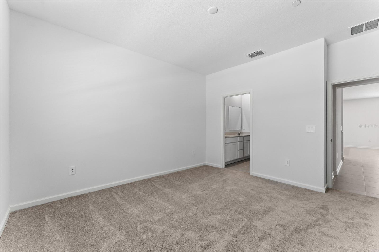 Image 9 of 32 For 2301 White Buffalo Street