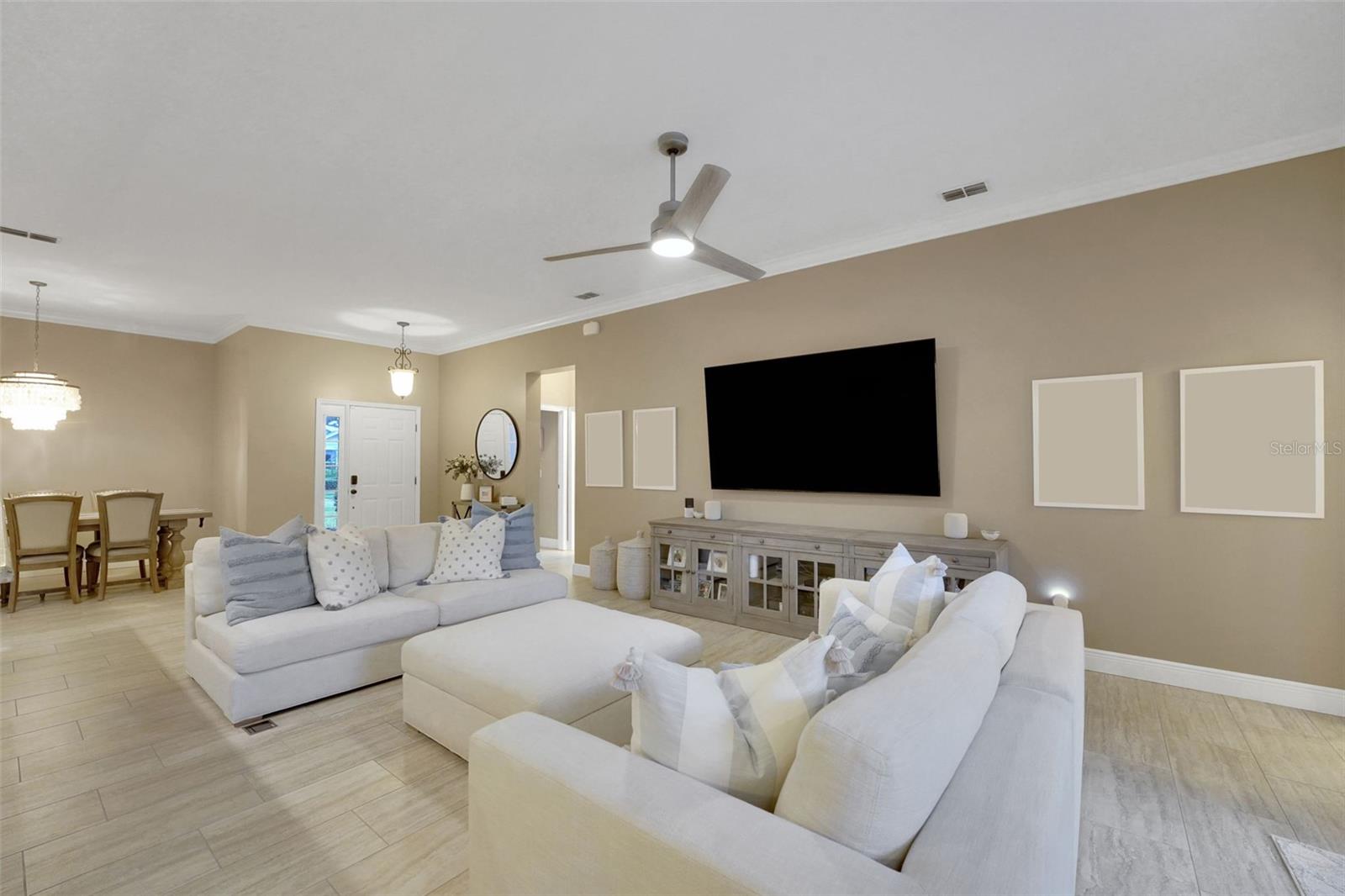 Image 13 of 32 For 816 Lakeworth Circle