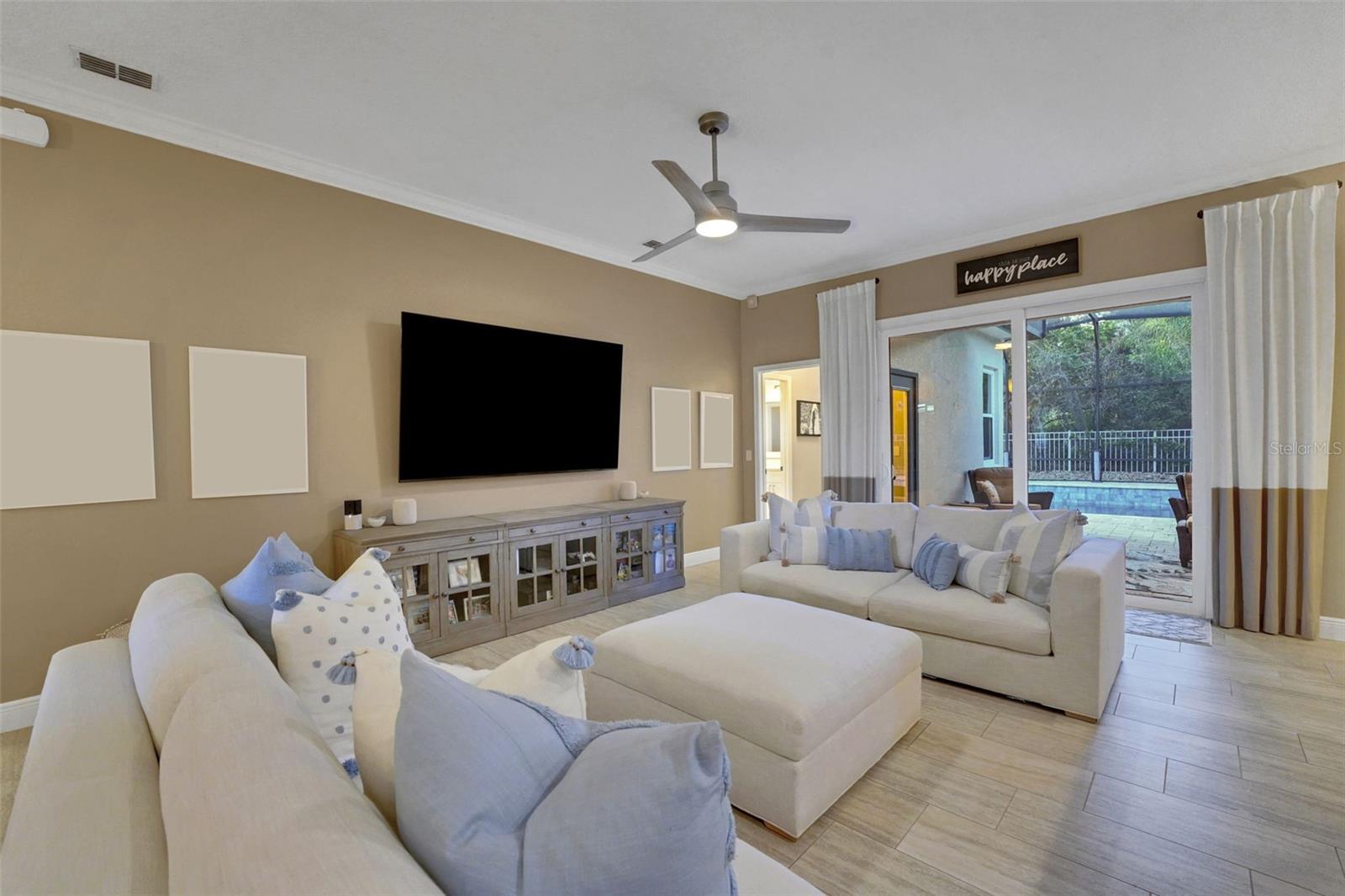 Image 16 of 32 For 816 Lakeworth Circle