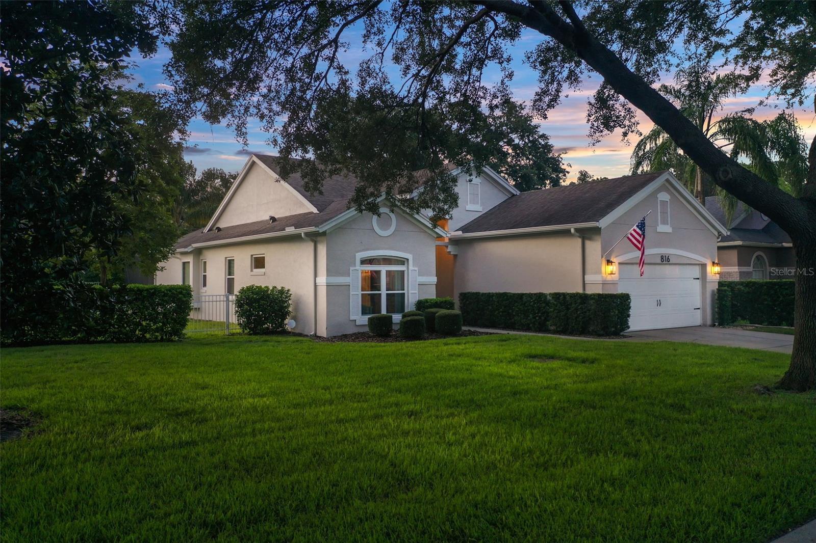 Image 2 of 32 For 816 Lakeworth Circle