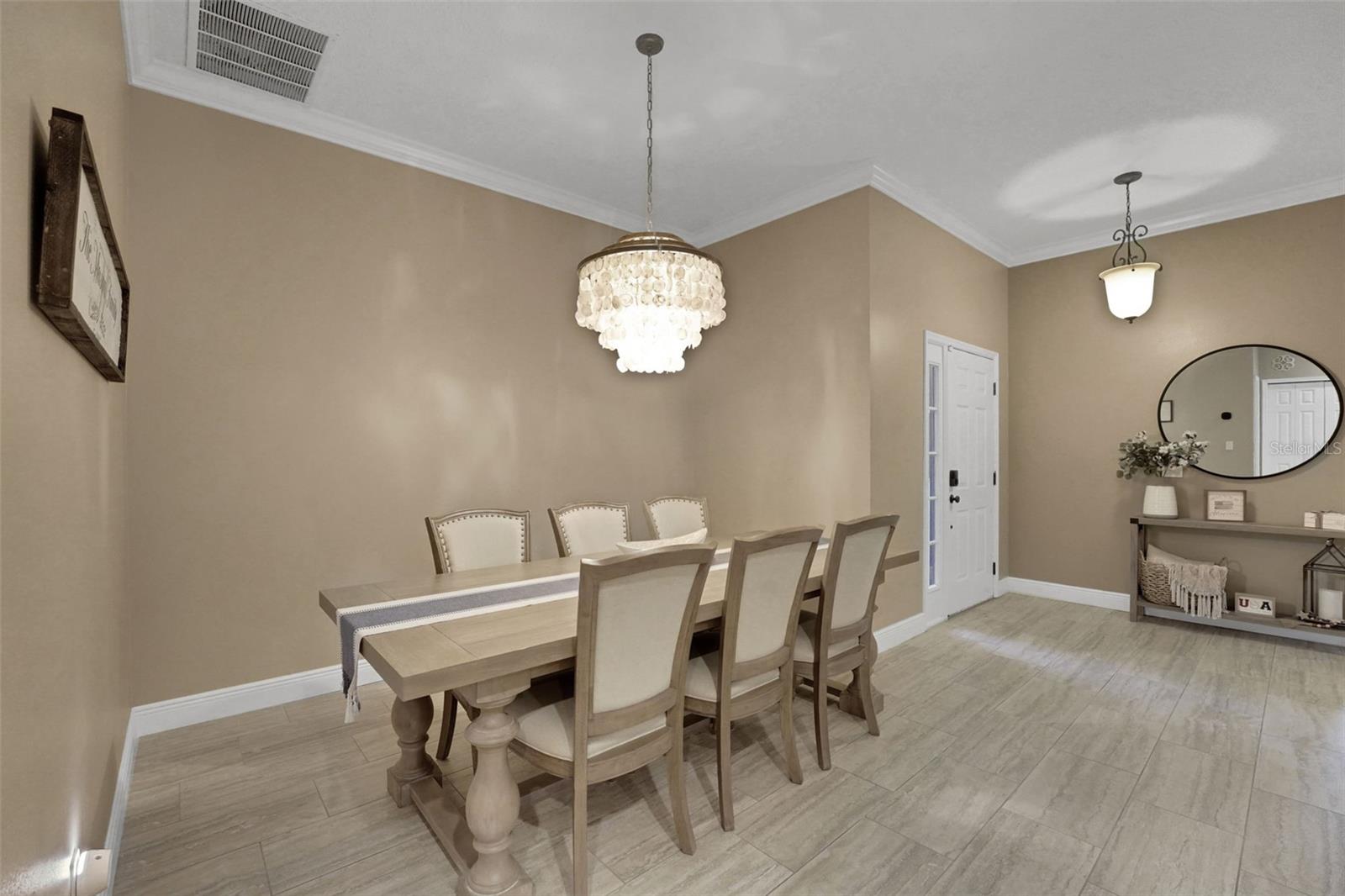 Image 25 of 32 For 816 Lakeworth Circle