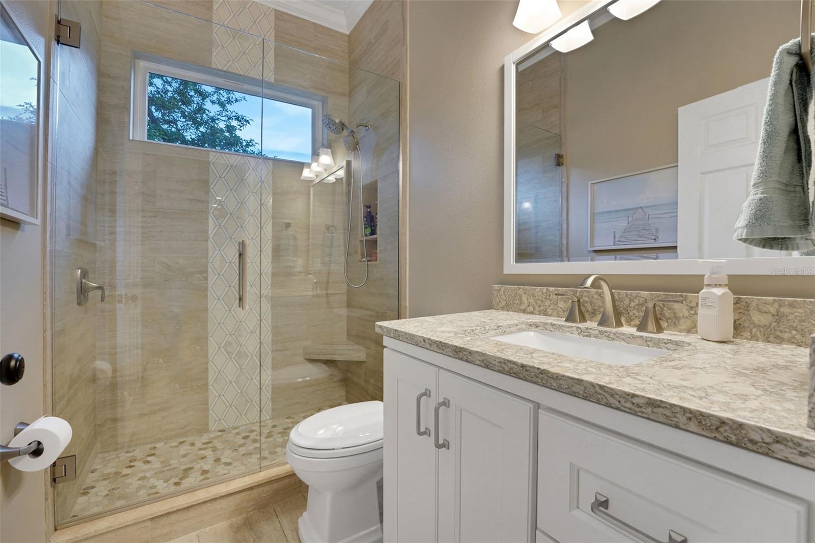Image 28 of 32 For 816 Lakeworth Circle