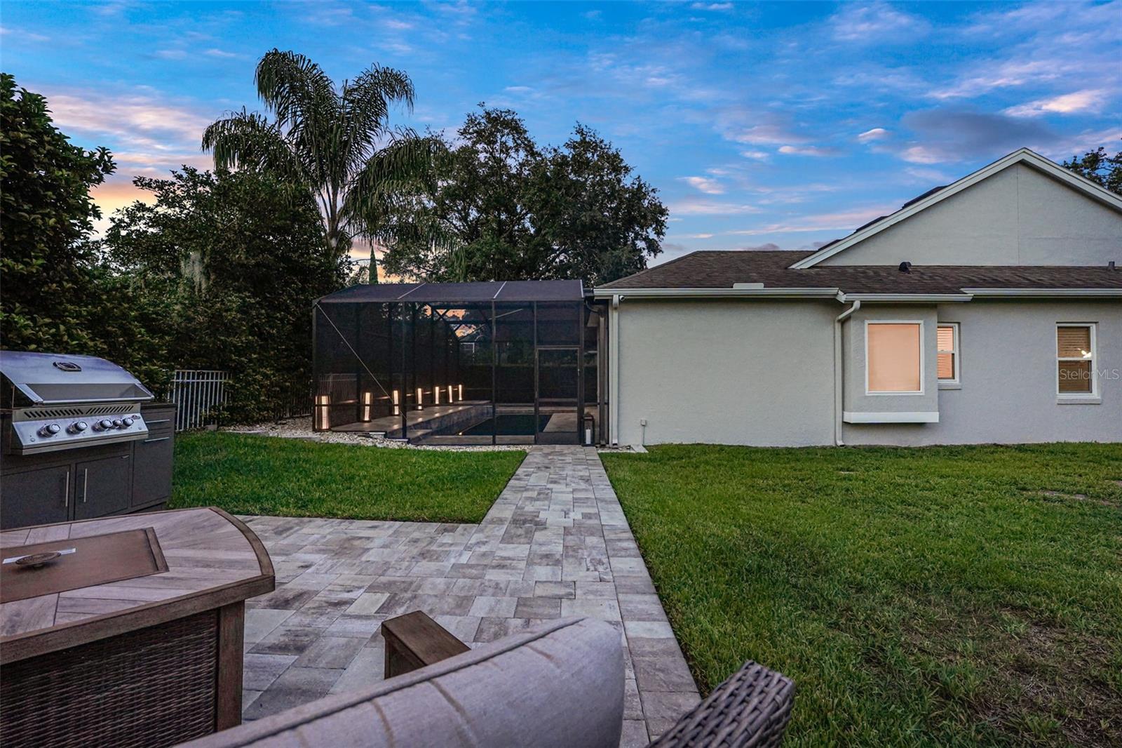 Image 4 of 32 For 816 Lakeworth Circle
