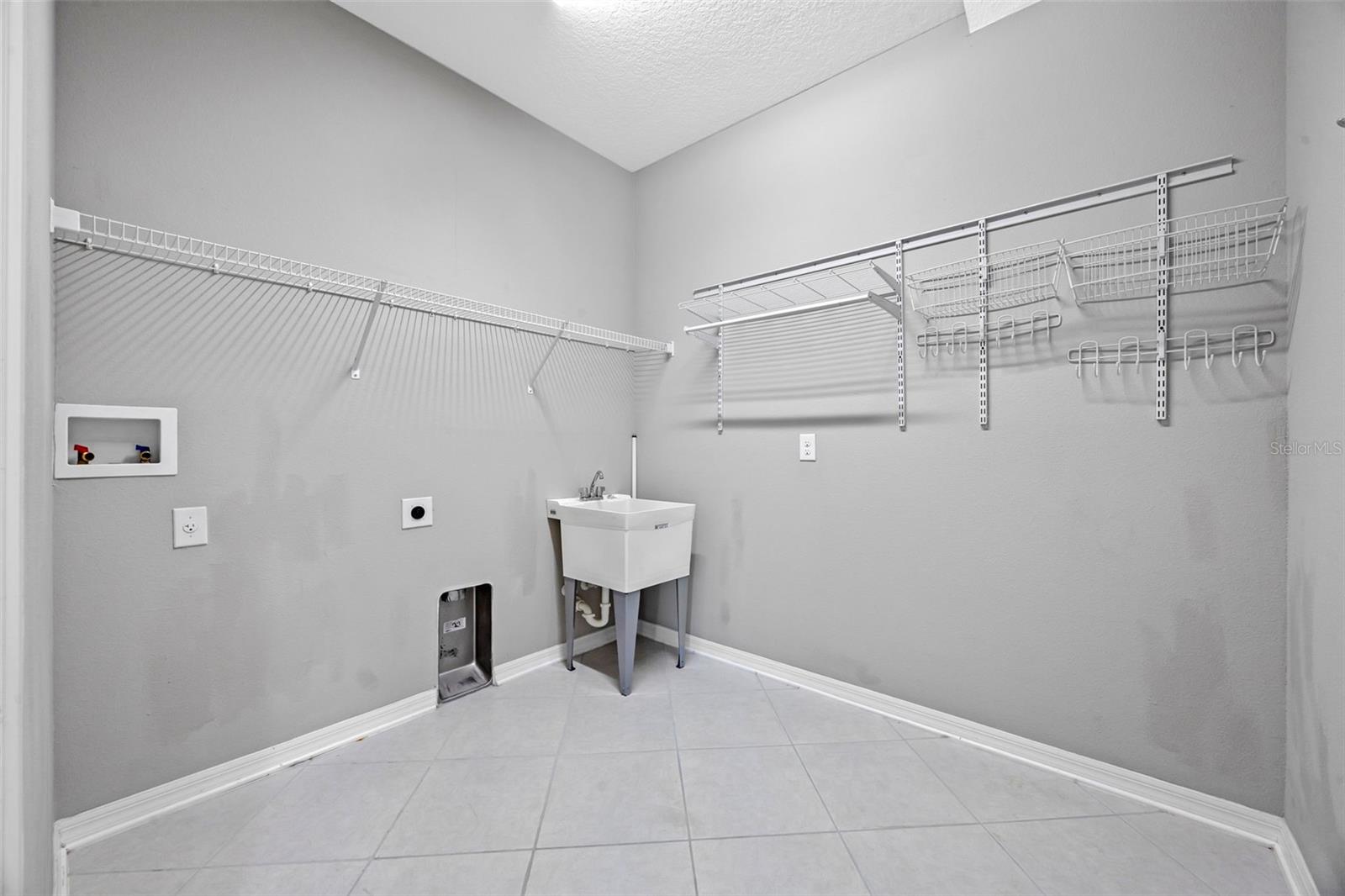 Image 26 of 67 For 2530 Domenico Paul Way