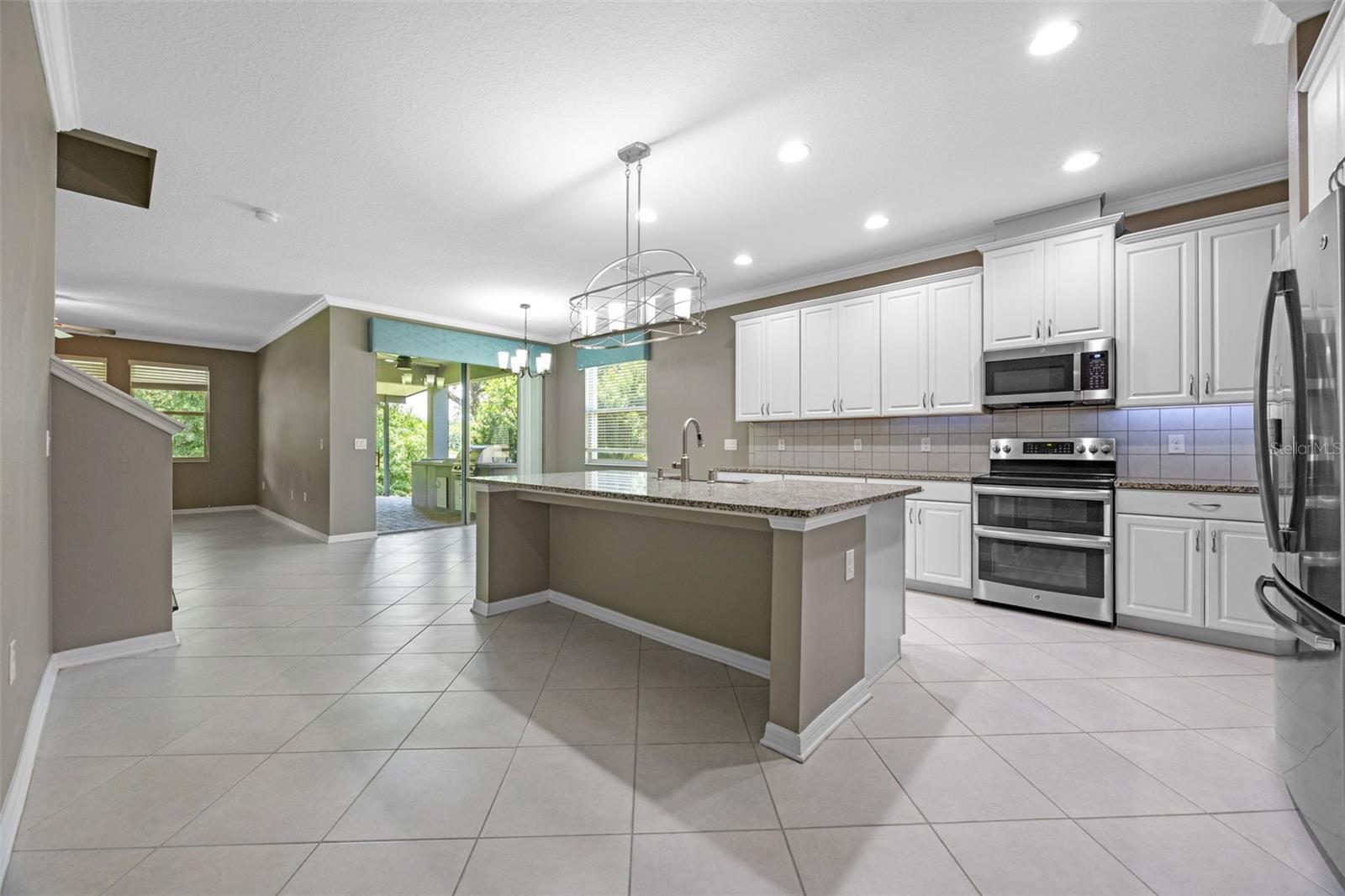 Image 9 of 67 For 2530 Domenico Paul Way