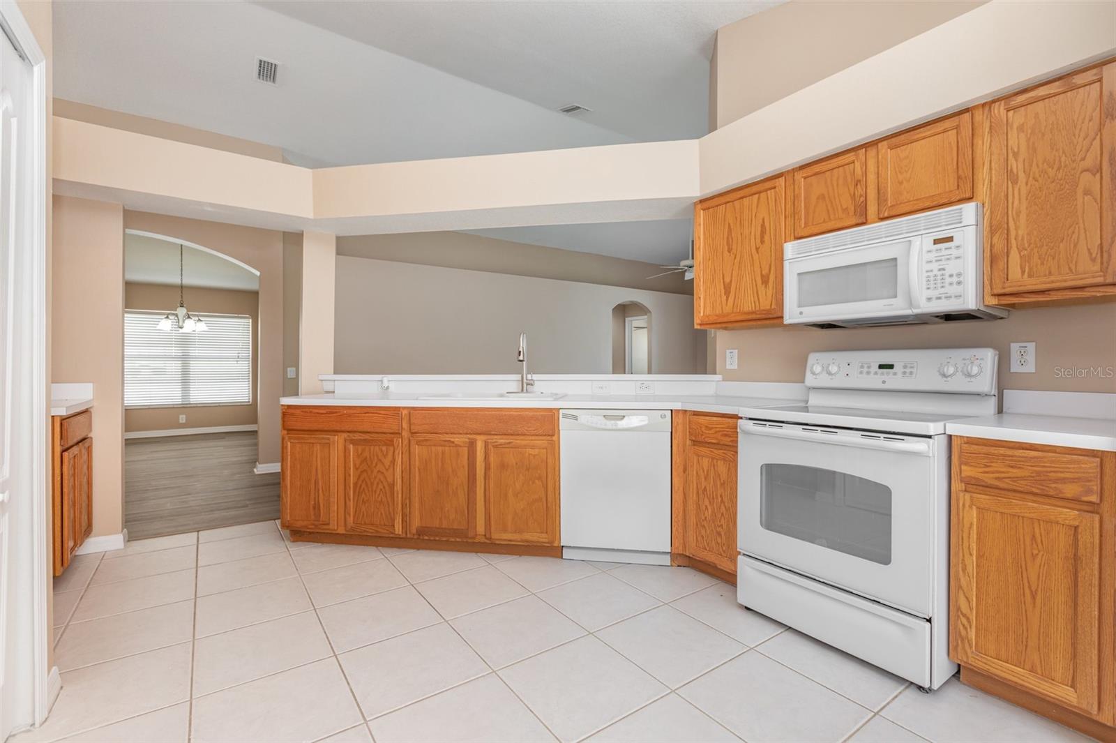 Image 10 of 28 For 8214 Carriage Pointe Drive