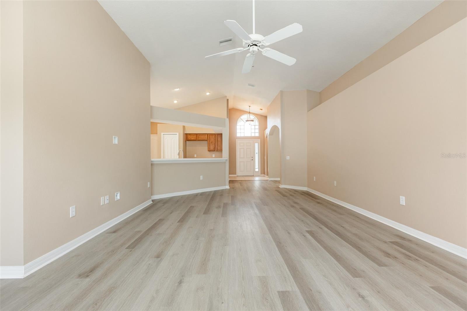 Image 6 of 28 For 8214 Carriage Pointe Drive