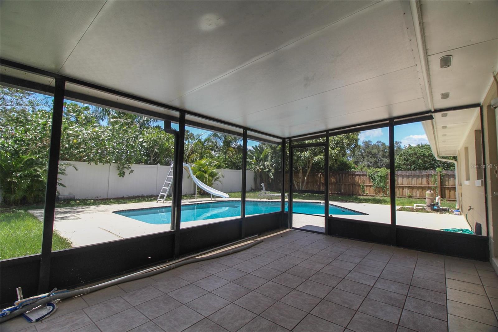 Image 15 of 17 For 1238 Angeline Avenue