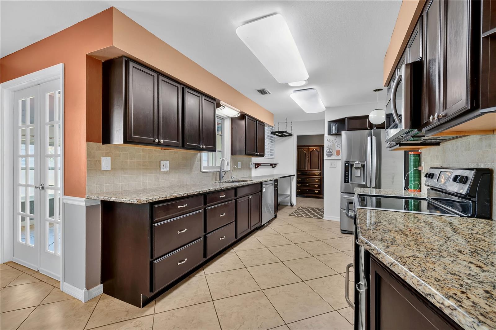 Image 12 of 37 For 1207 Simmons Way