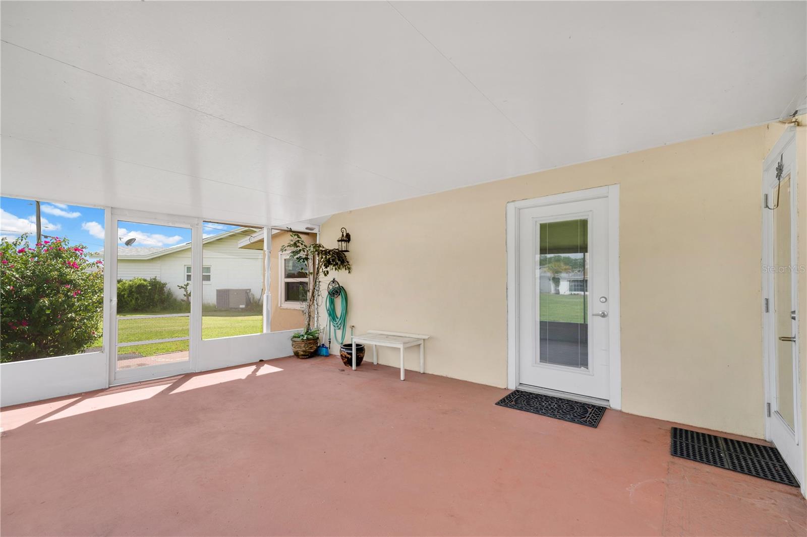 Image 24 of 37 For 1207 Simmons Way