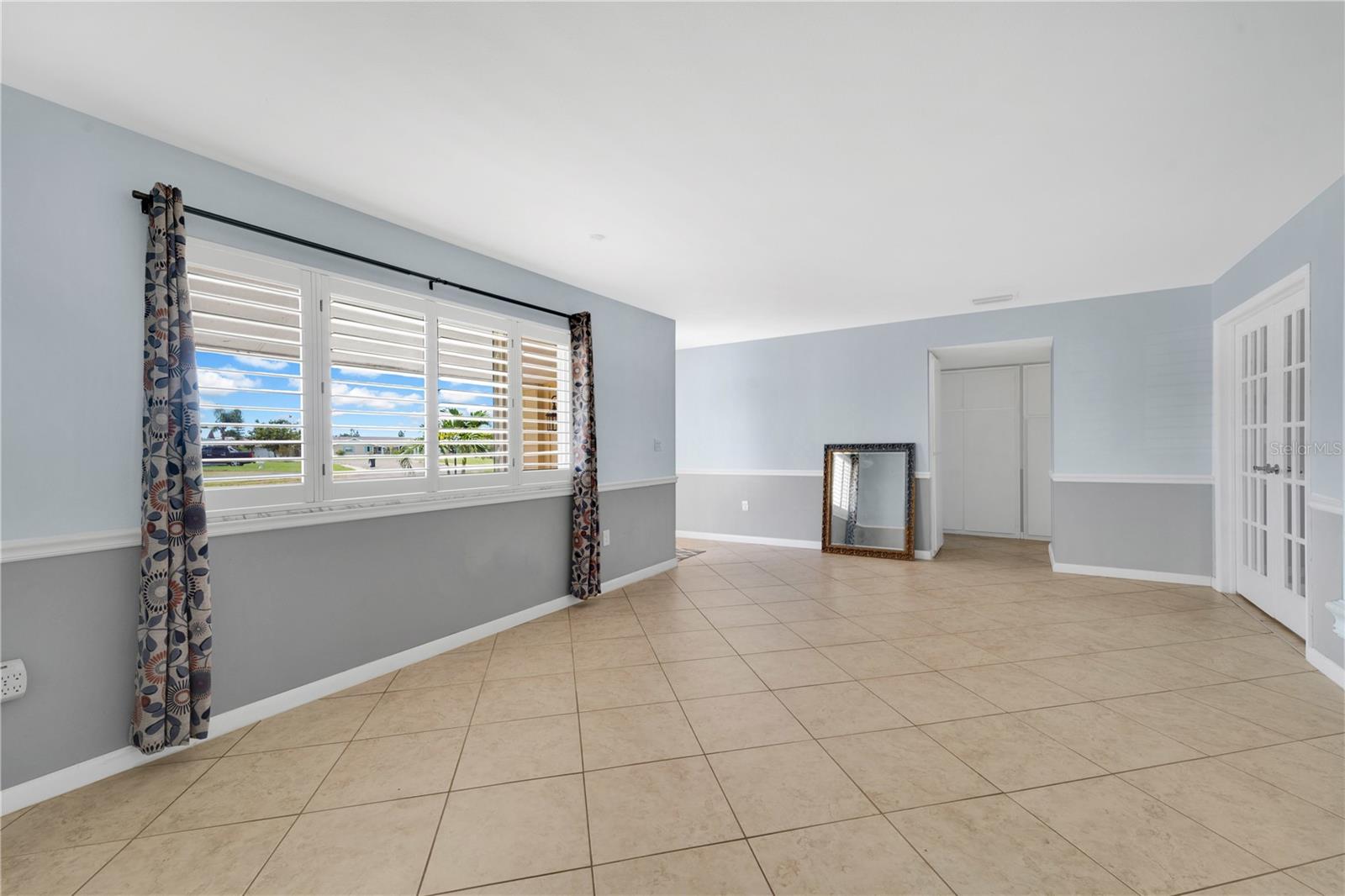 Image 5 of 37 For 1207 Simmons Way