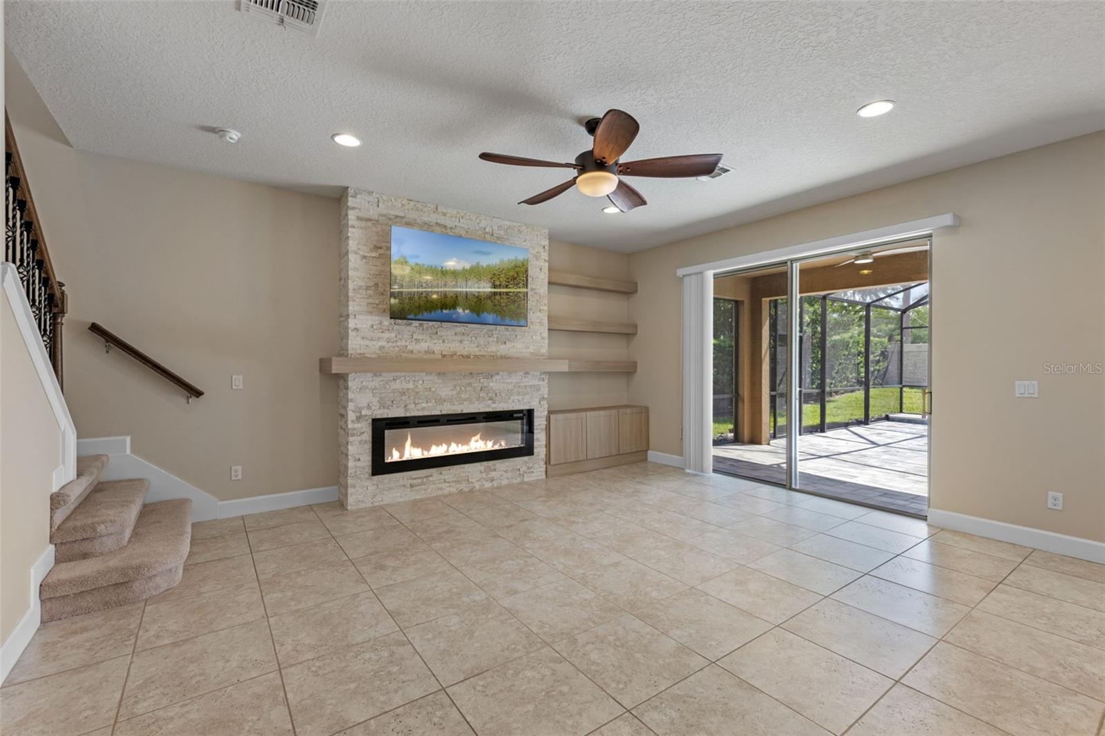 Image 13 of 70 For 531 Crystal Reserve Court