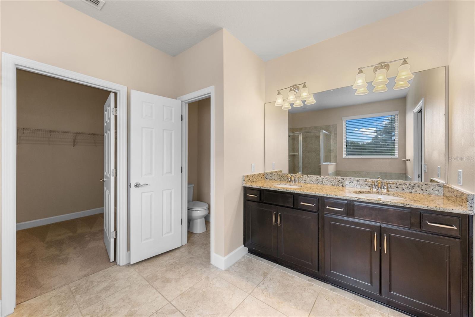 Image 36 of 70 For 531 Crystal Reserve Court
