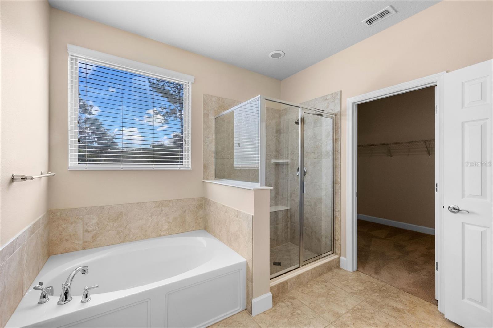 Image 37 of 70 For 531 Crystal Reserve Court