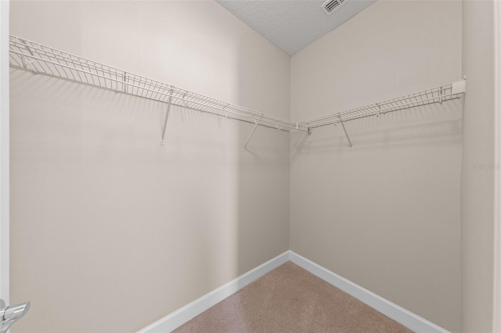 Image 42 of 70 For 531 Crystal Reserve Court