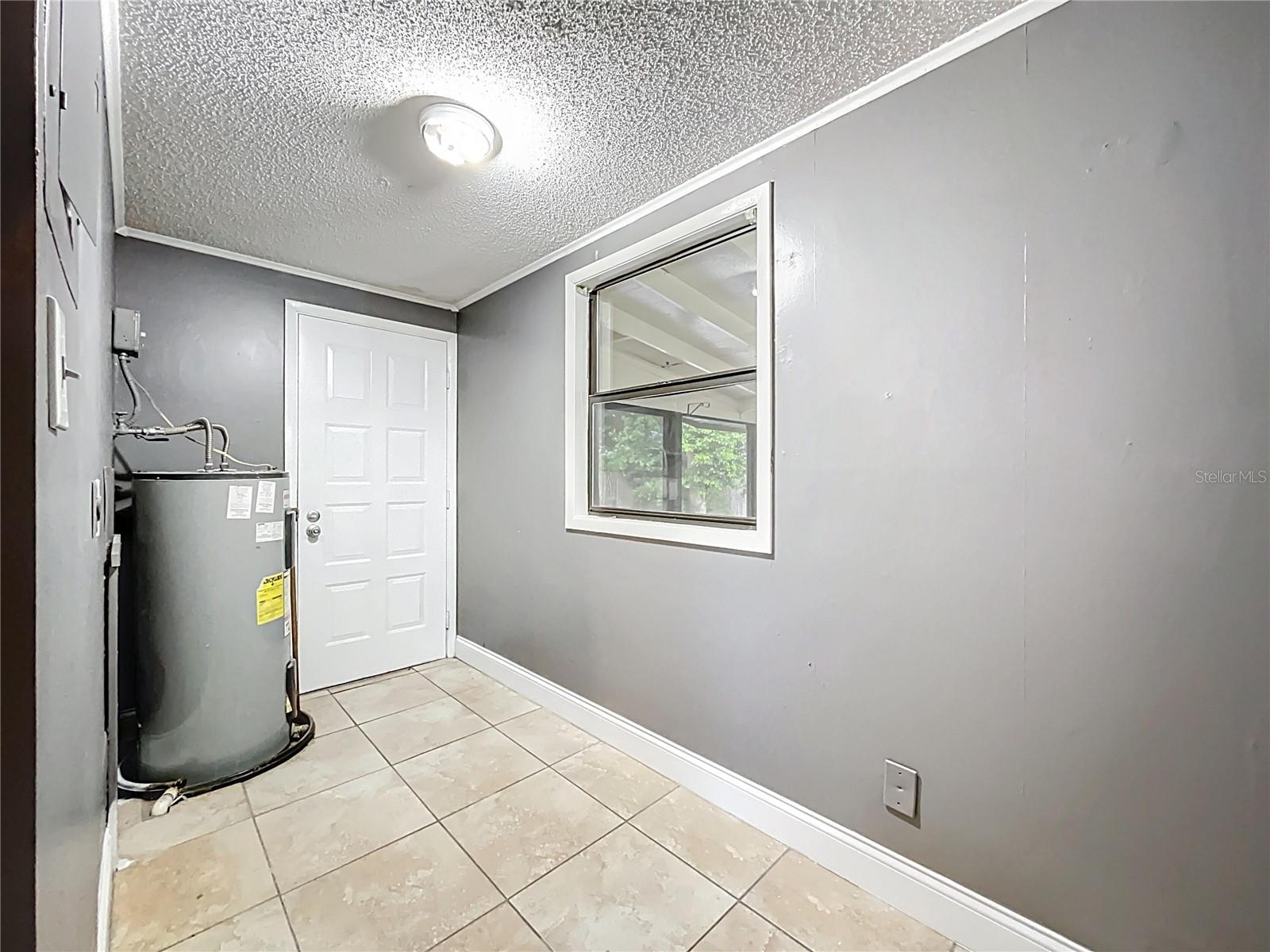 Image 19 of 41 For 722 Eagle Avenue
