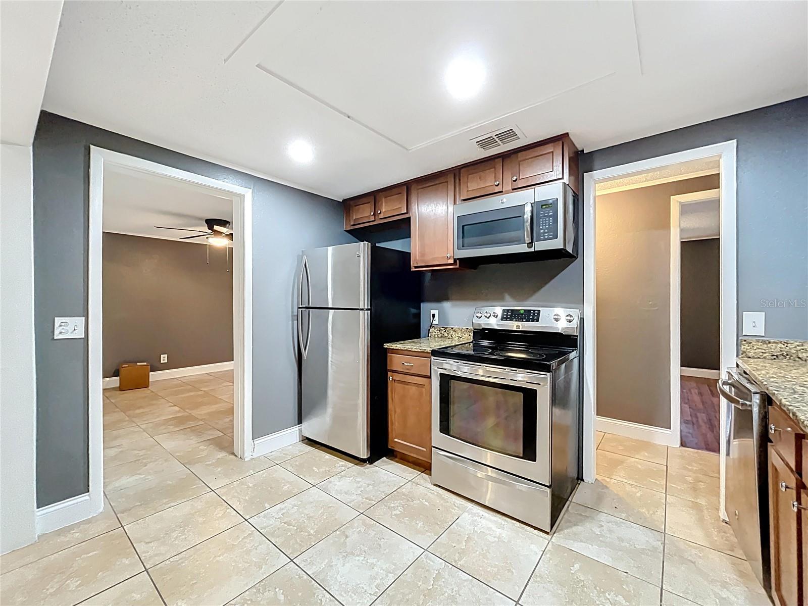 Image 22 of 41 For 722 Eagle Avenue