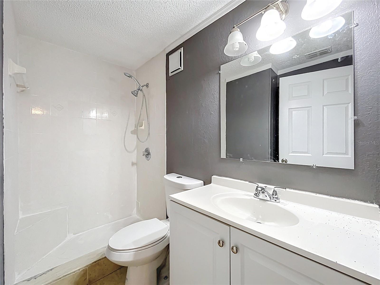 Image 30 of 41 For 722 Eagle Avenue