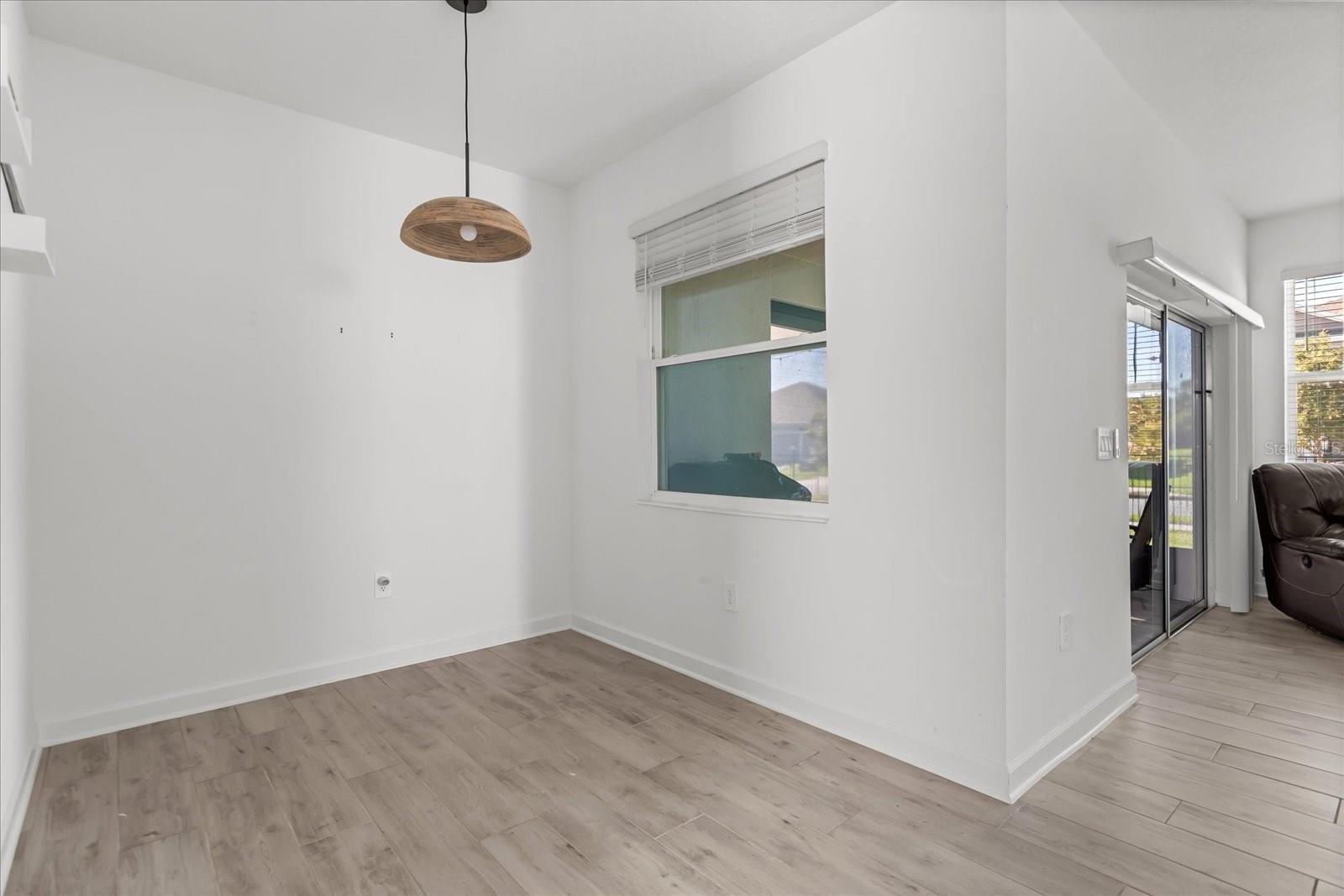 Image 21 of 68 For 11281 Lore Way