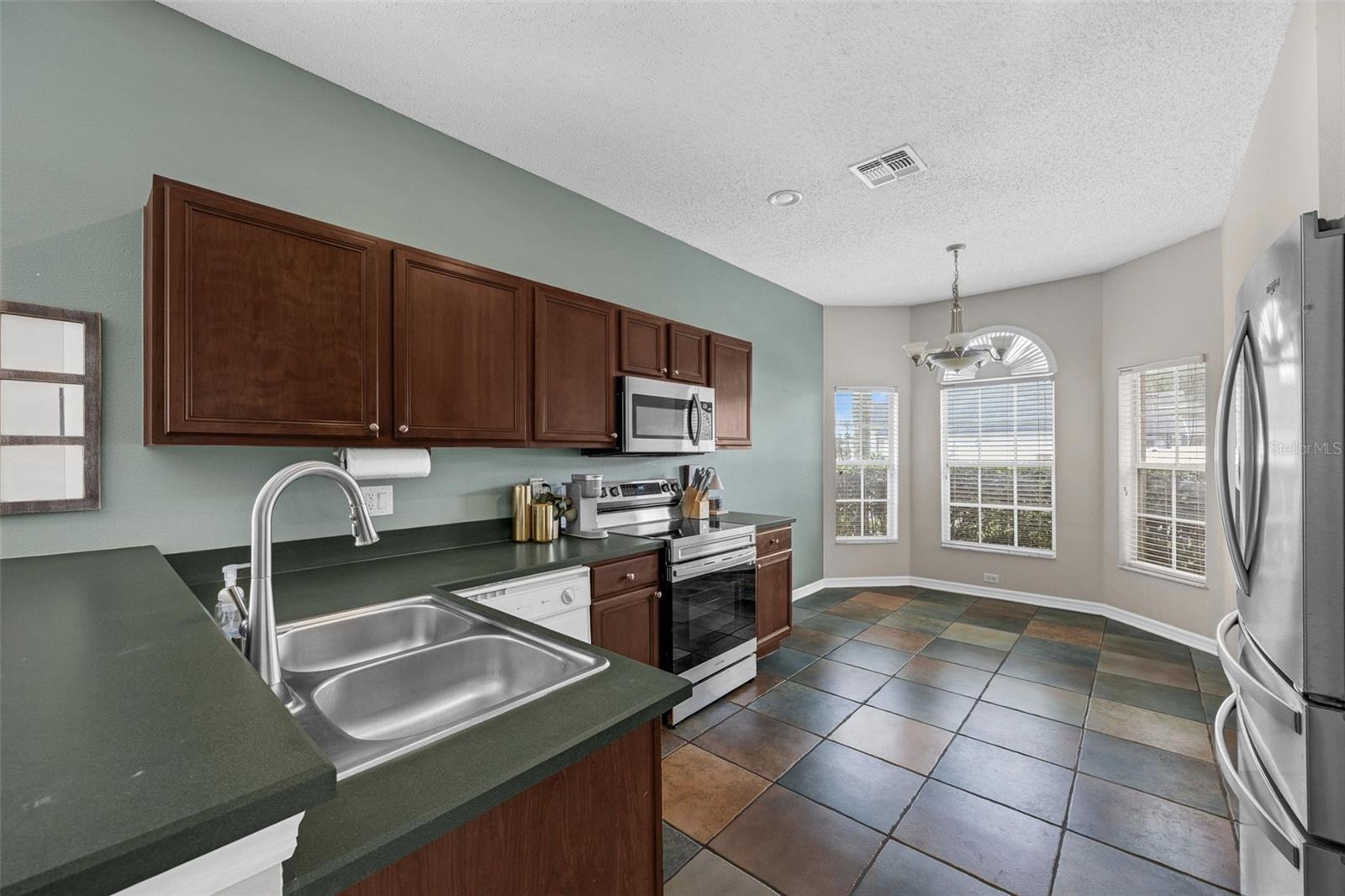 Image 13 of 30 For 14321 Viburnum Lane