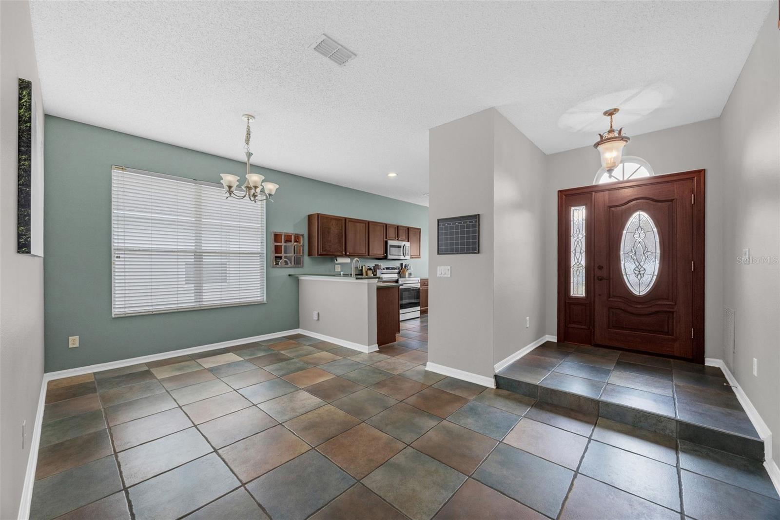 Image 4 of 30 For 14321 Viburnum Lane