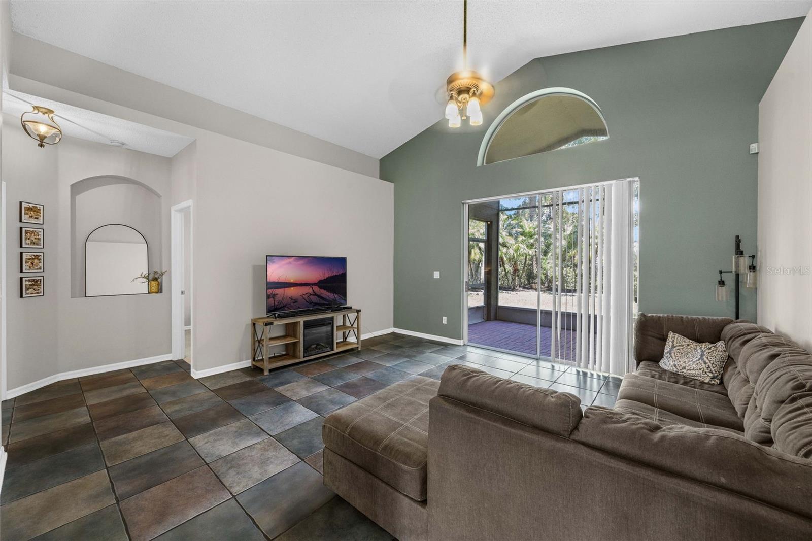 Image 7 of 30 For 14321 Viburnum Lane