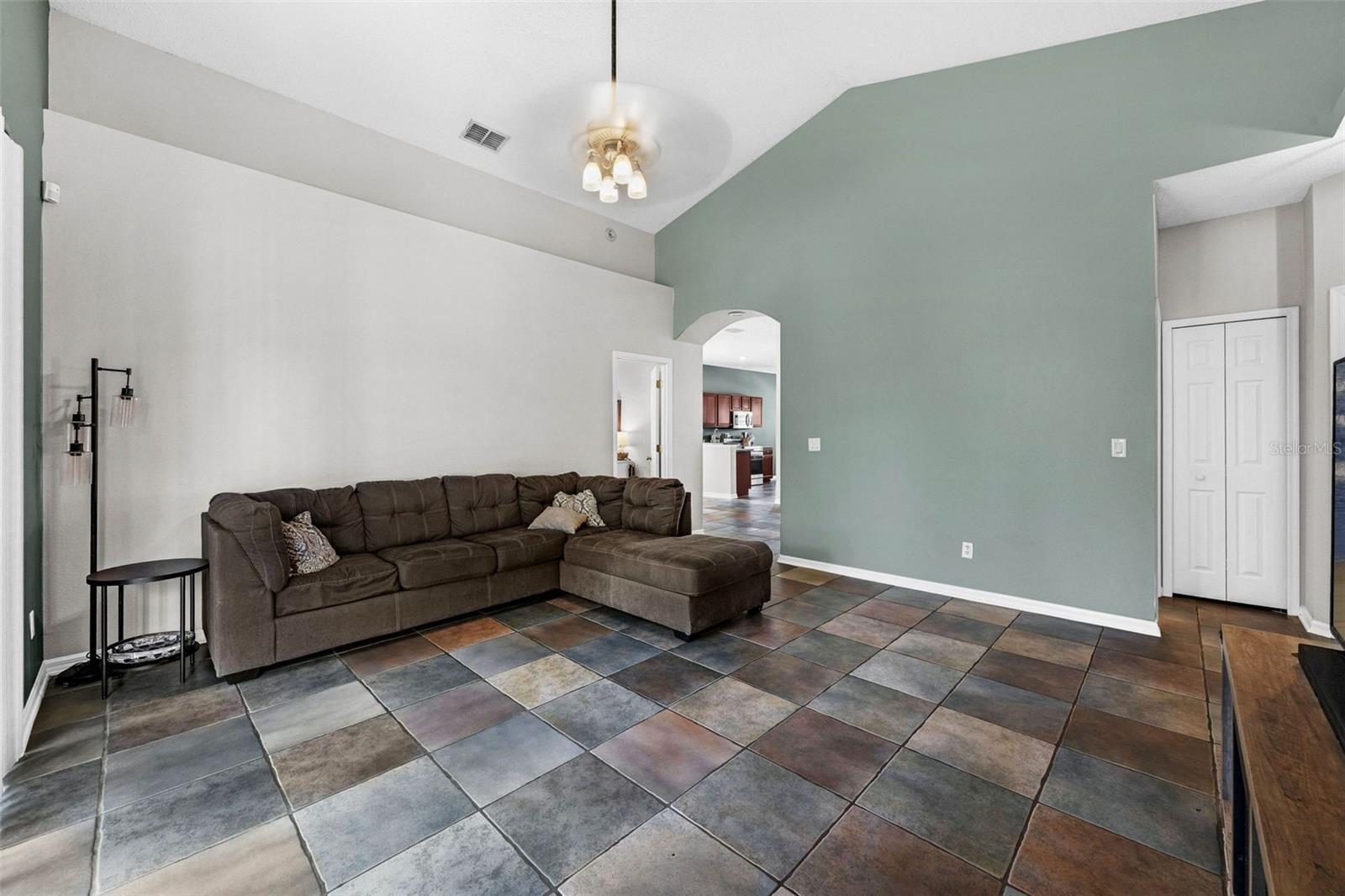 Image 8 of 30 For 14321 Viburnum Lane