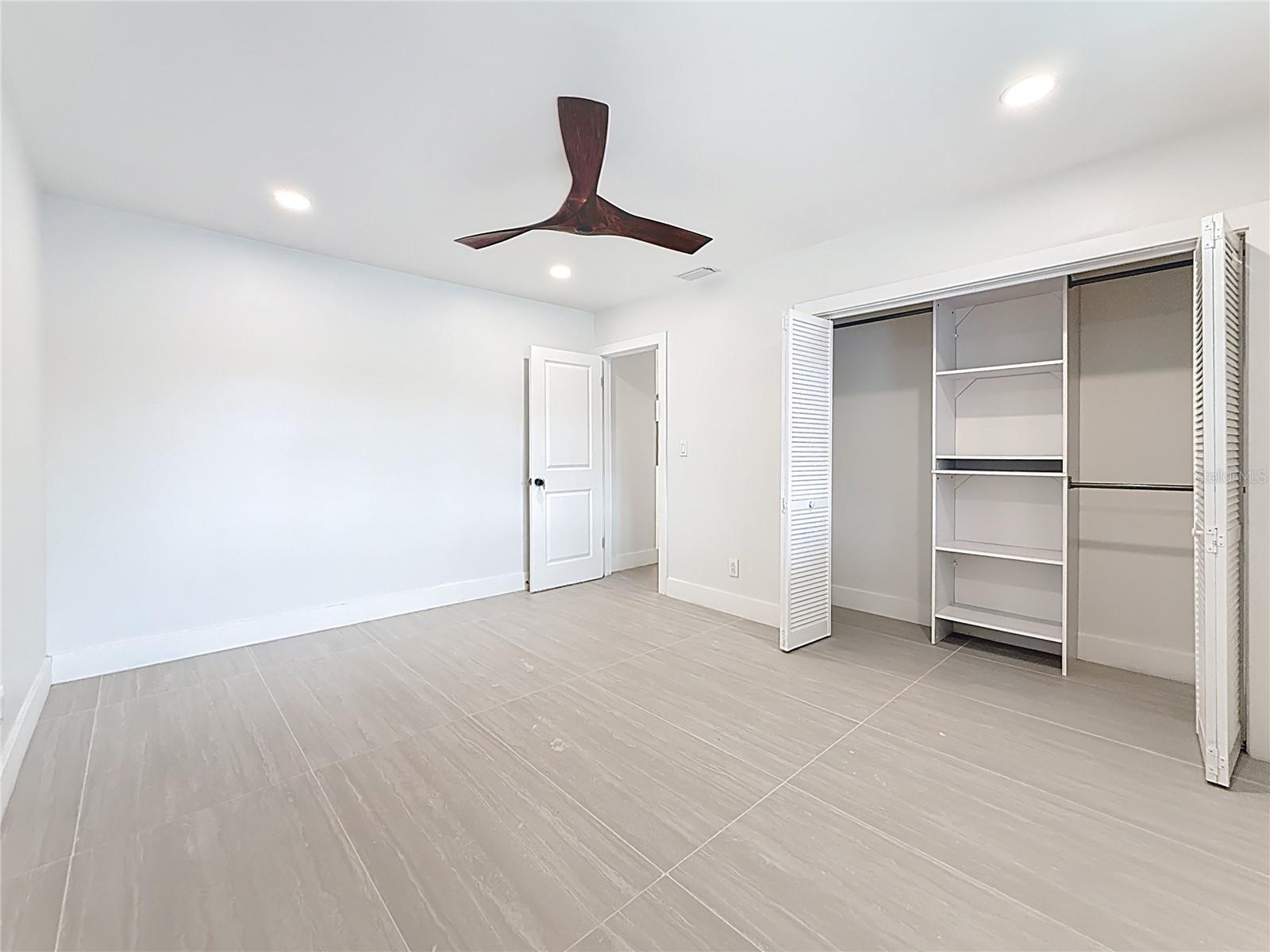 Listing photo id 30 for 4219 Helena Street Ne