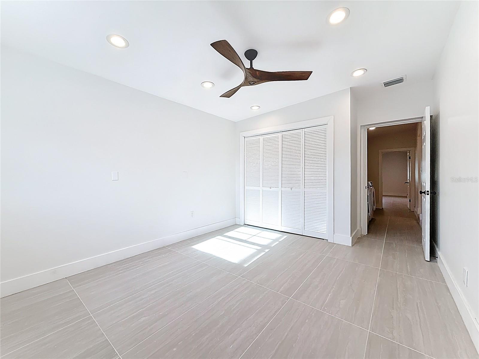 Listing photo id 35 for 4219 Helena Street Ne